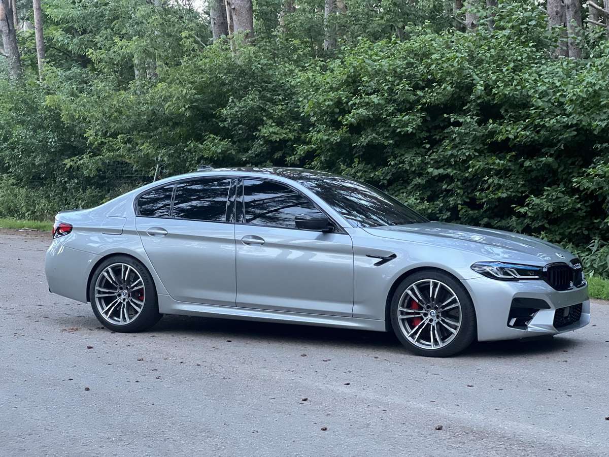 BMW M5, 4.4 l., Седан