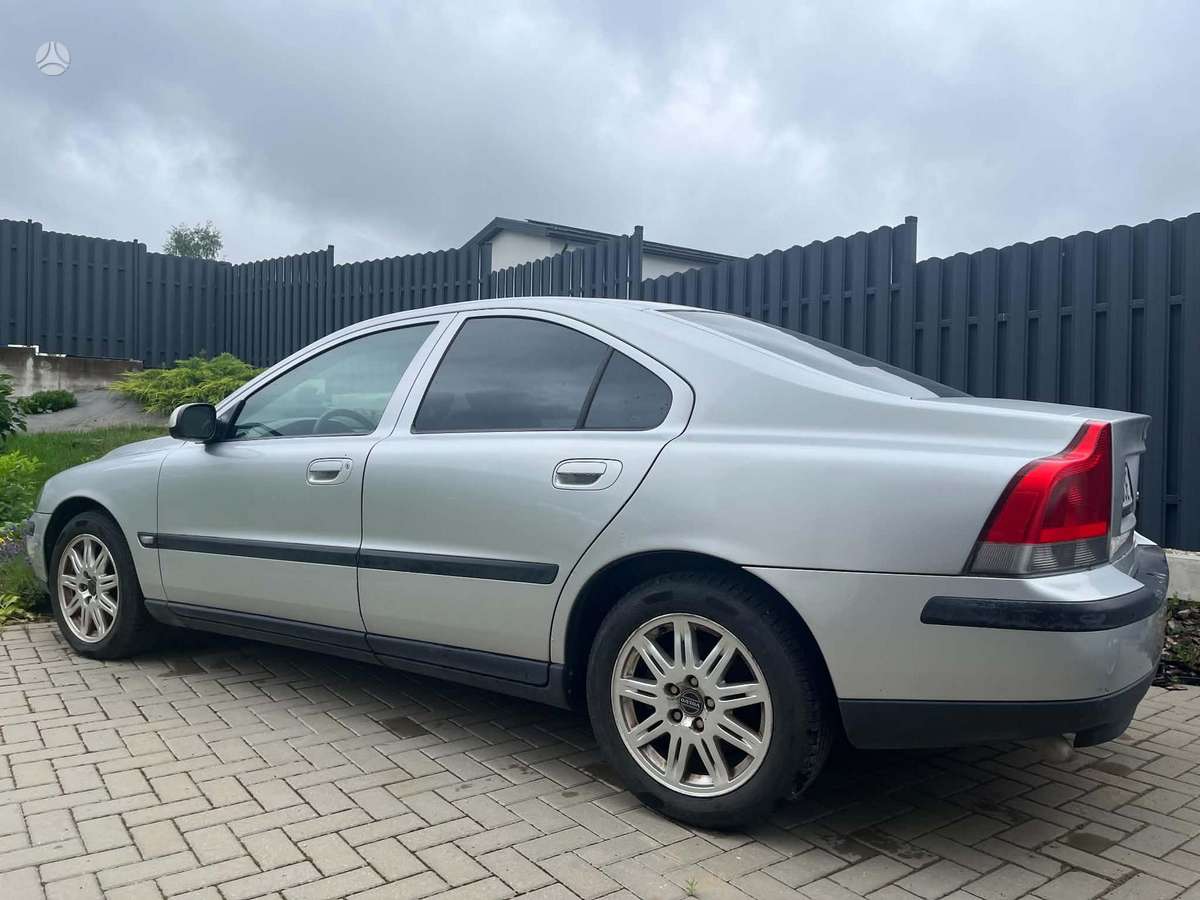 Volvo S60, 2.4 l., Седан