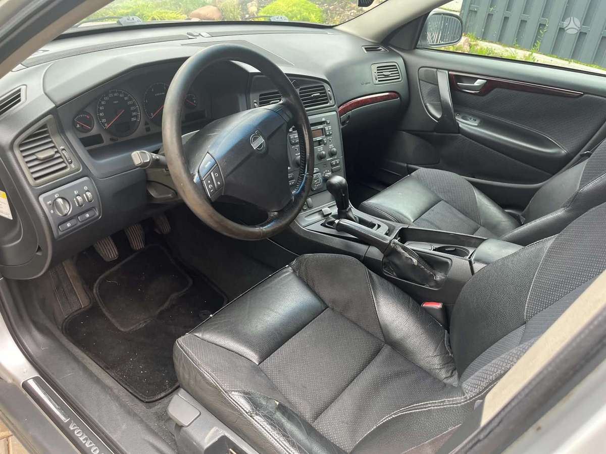 Volvo S60, 2.4 l., Седан