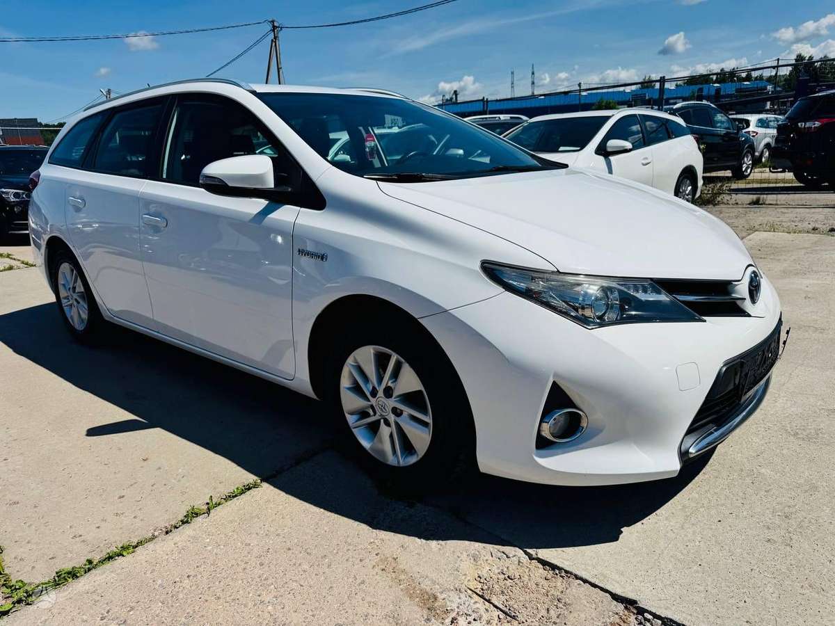 Toyota Auris - 3