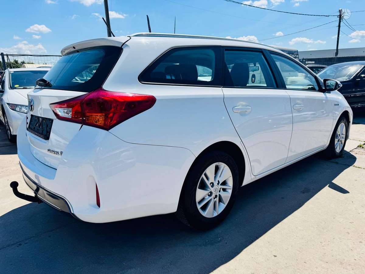 Toyota Auris - 4
