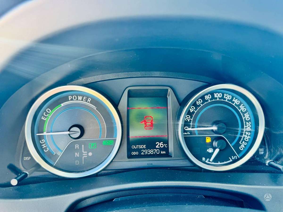 Toyota Auris - 12