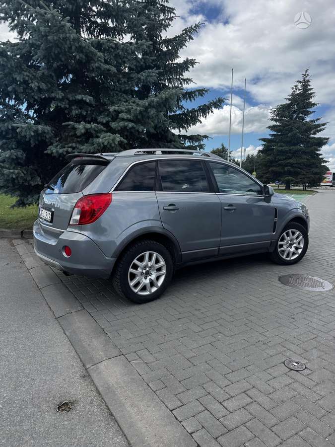 Opel Antara, 2.2 l., off-road / crossover
