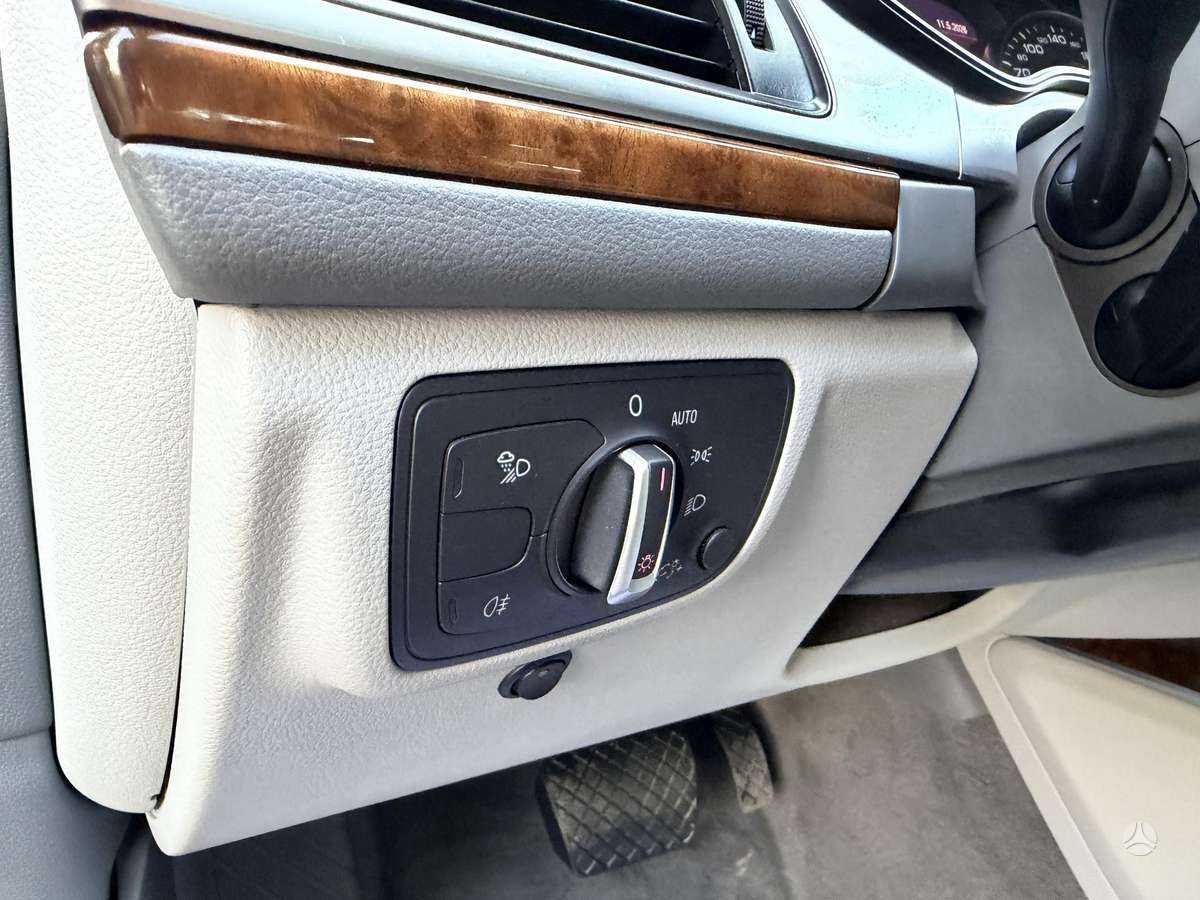 Audi A6, 2.0 l., Седан