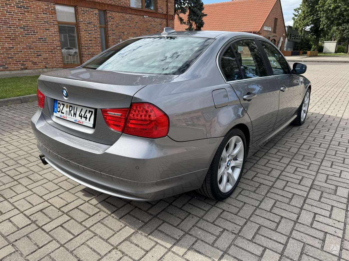 BMW 325, 3.0 l., Седан