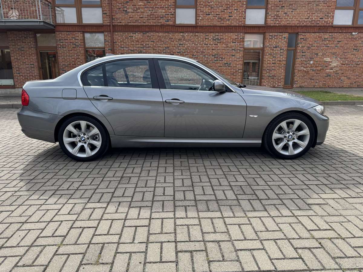 BMW 325, 3.0 l., Седан