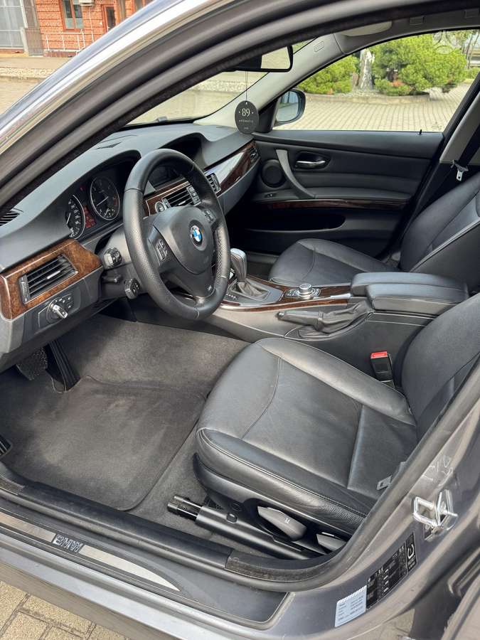 BMW 325, 3.0 l., Седан