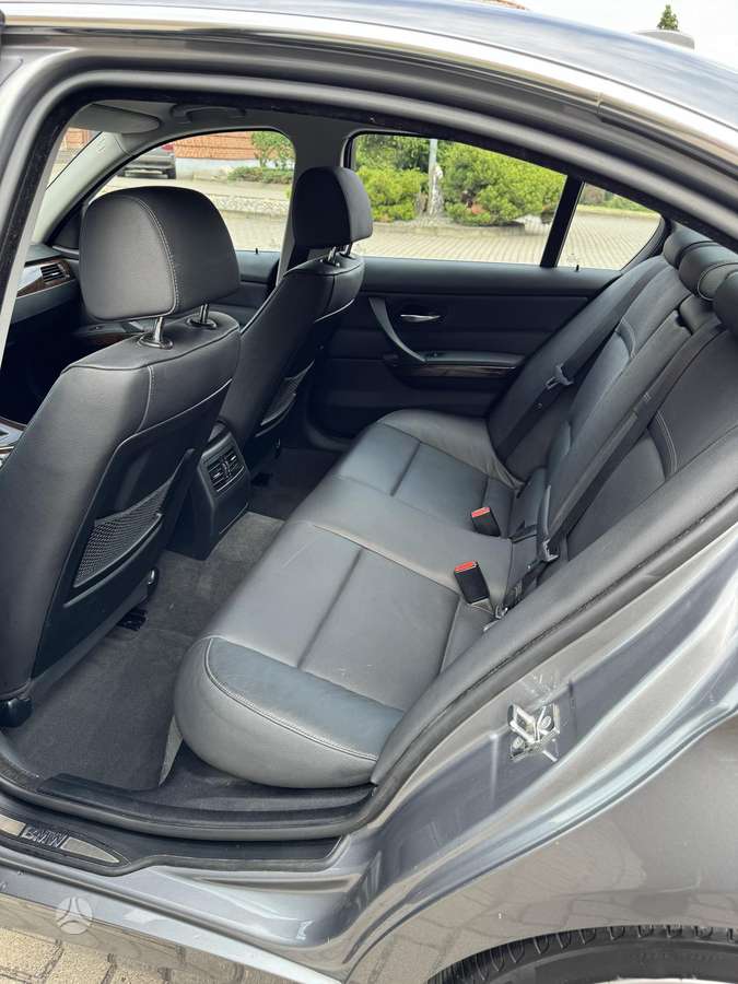 BMW 325, 3.0 l., Седан