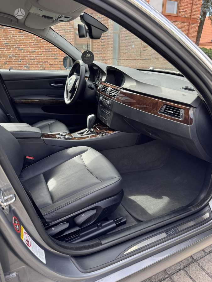 BMW 325, 3.0 l., Седан