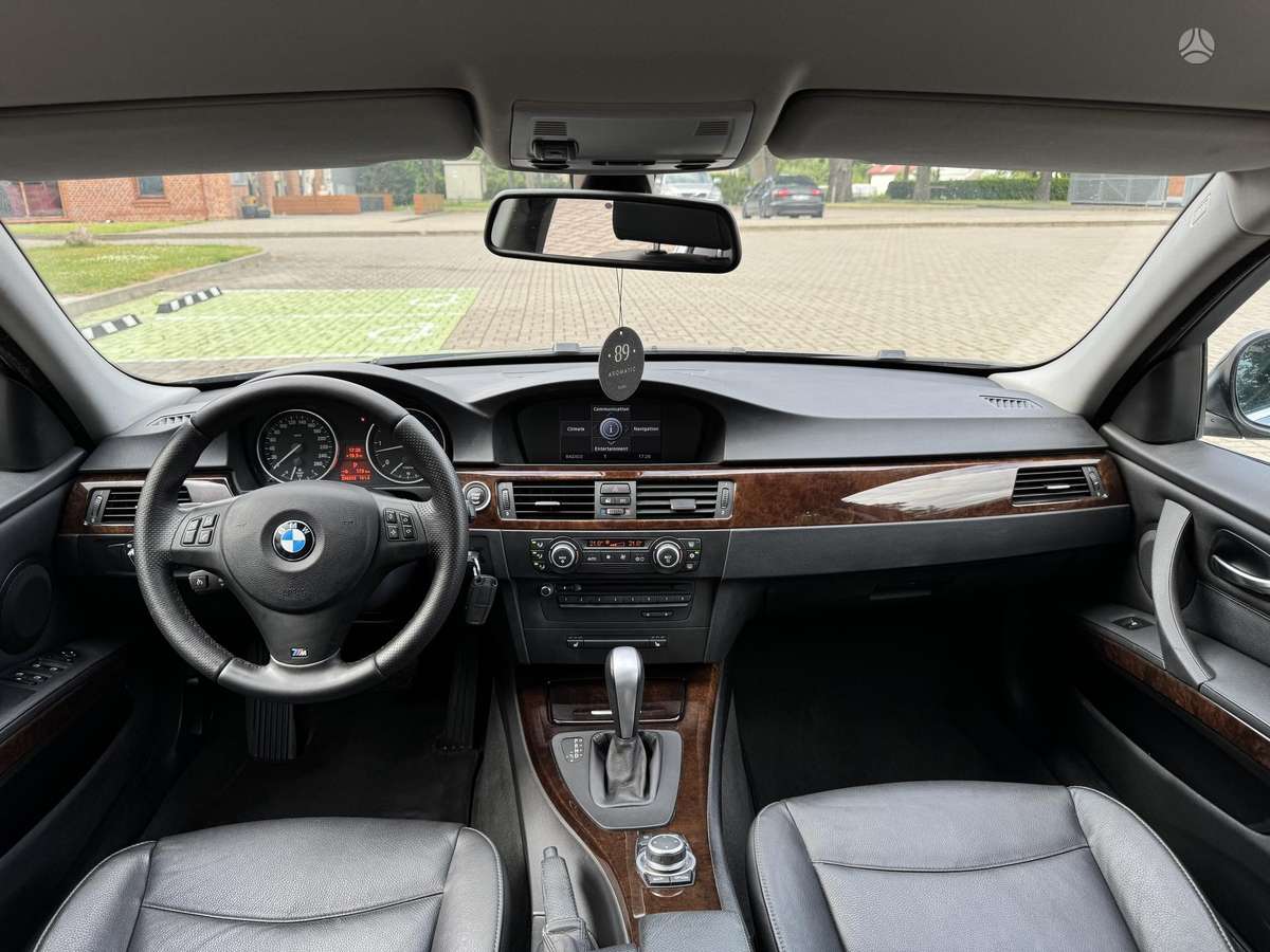 BMW 325, 3.0 l., Седан
