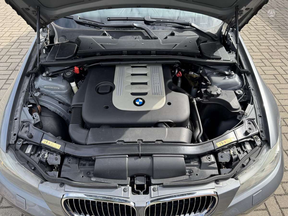 BMW 325, 3.0 l., Седан