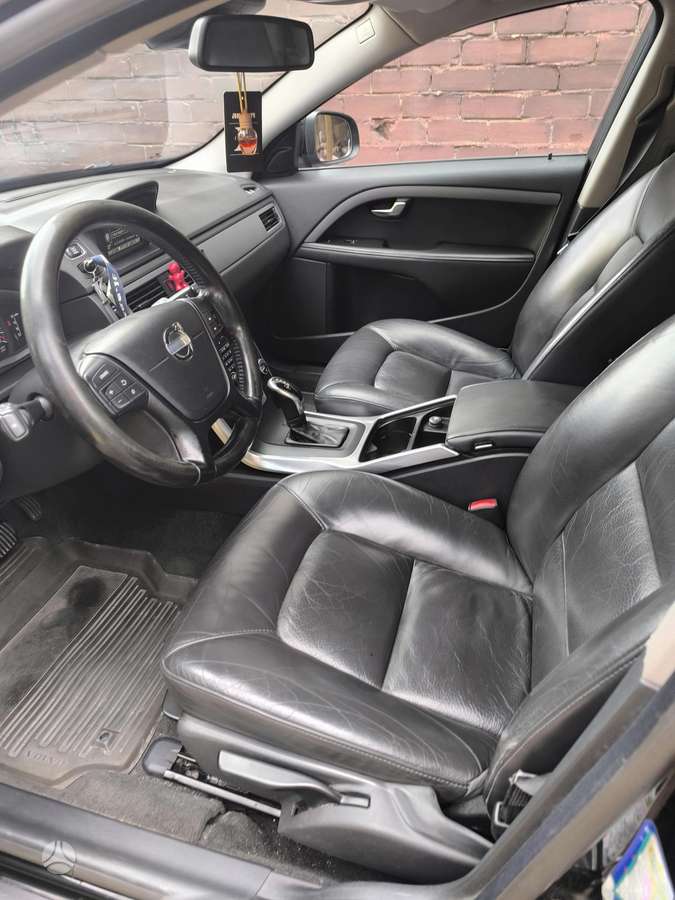Volvo V70, 2.0 l., Универсал
