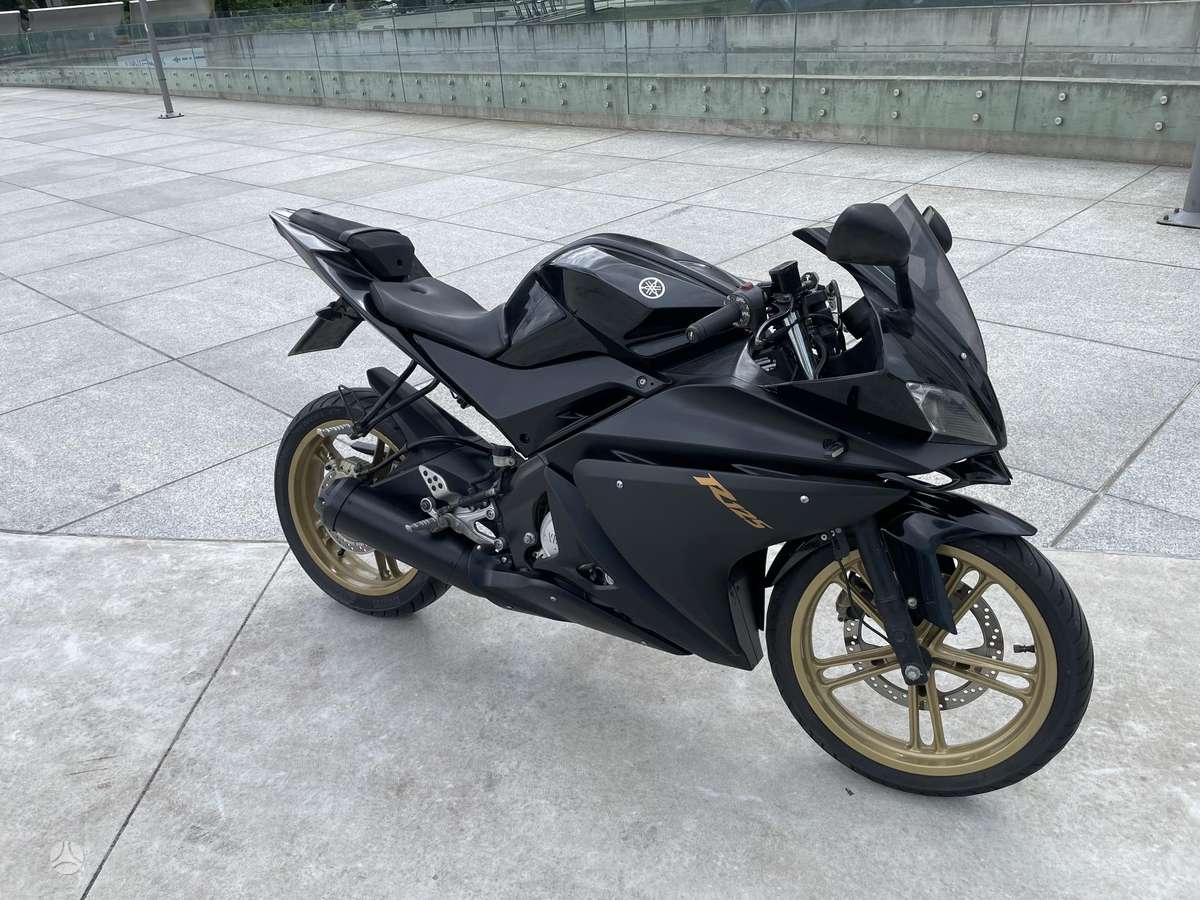 Yamaha YZF 135cc, superbikes
