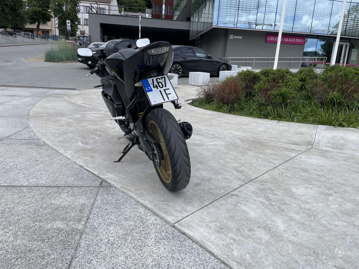 Yamaha YZF 135cc, superbikes
