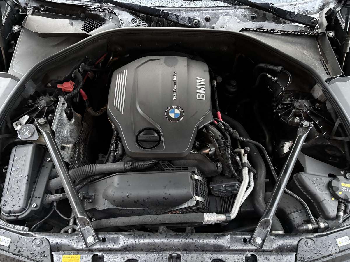 BMW 520, 2.0 l., Седан