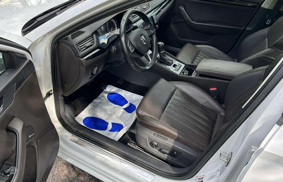 Skoda Superb, 2.0 l., wagon