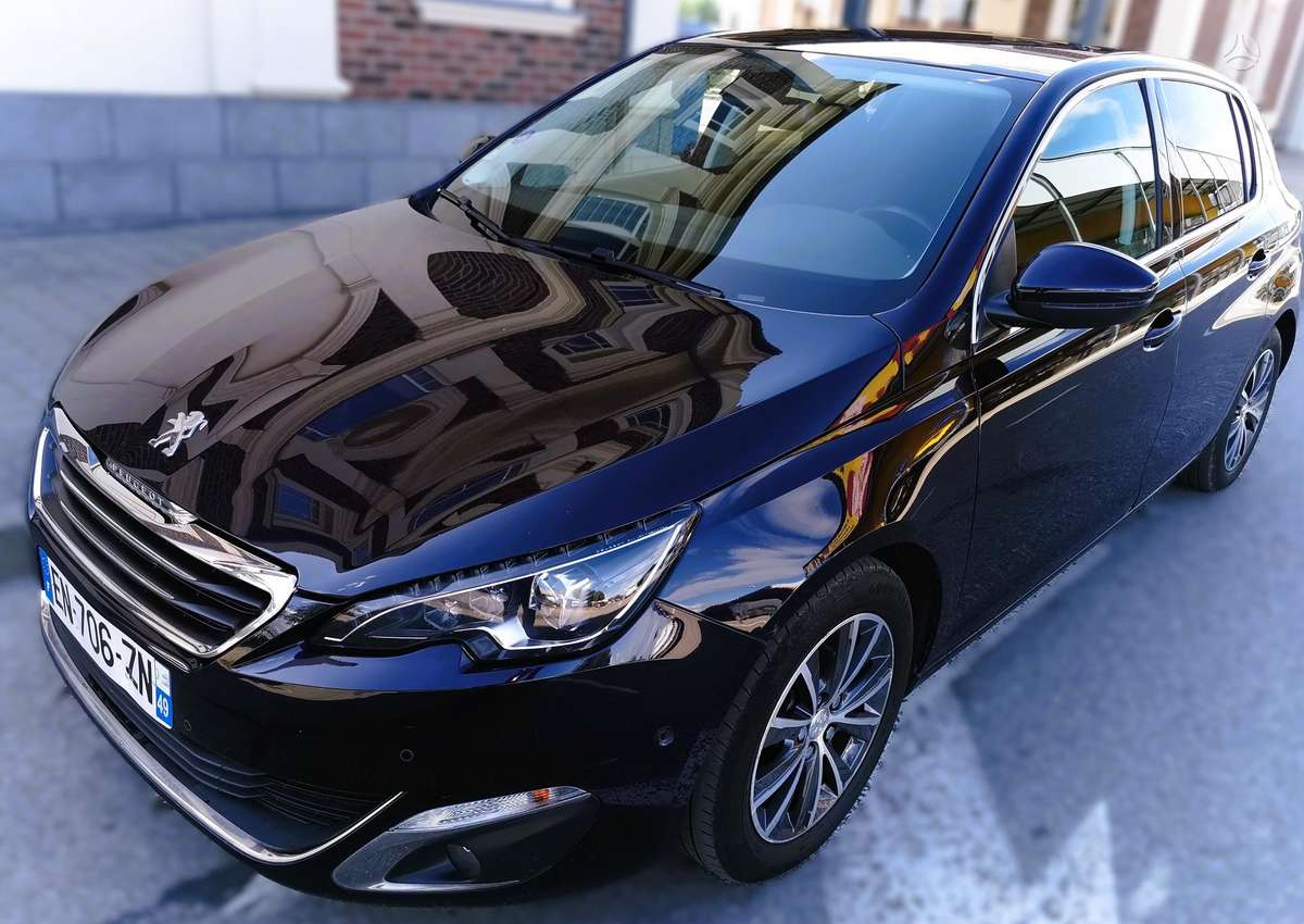 Peugeot 308, 1.2 l., hatchback