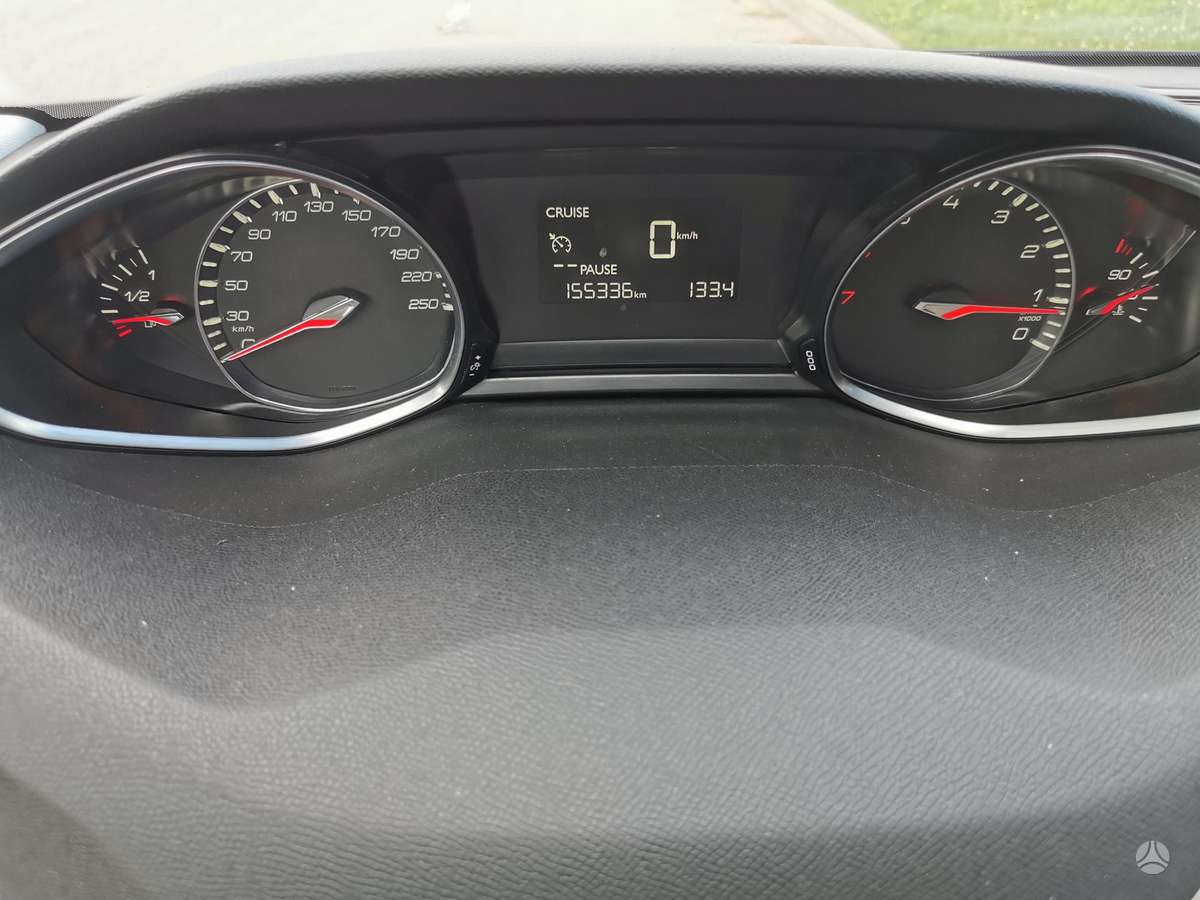 Peugeot 308, 1.2 l., hatchback