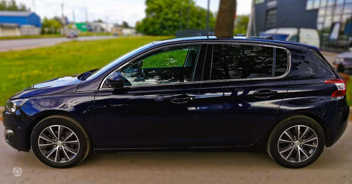 Peugeot 308, 1.2 l., hatchback