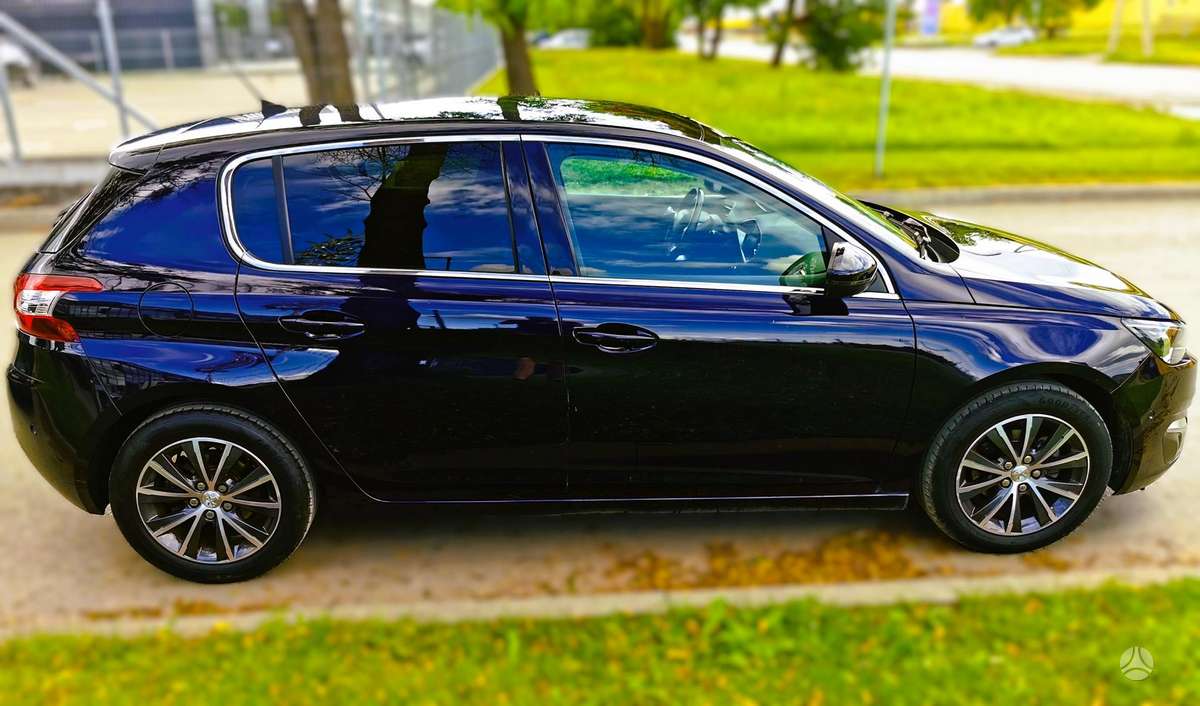Peugeot 308, 1.2 l., hatchback