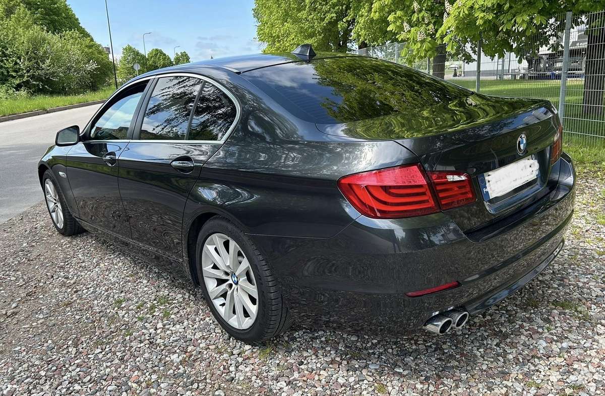 BMW 525, 2.0 l., Седан