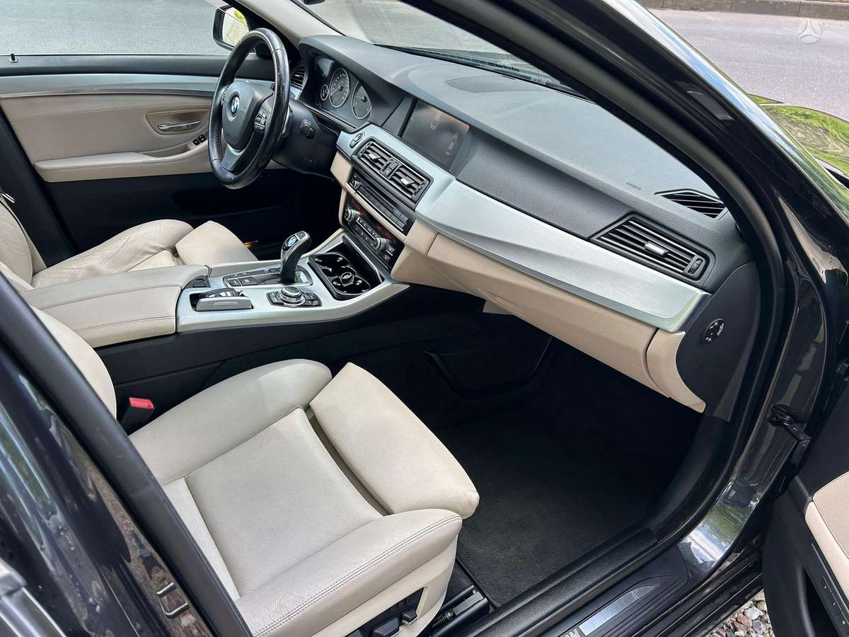 BMW 525, 2.0 l., Седан