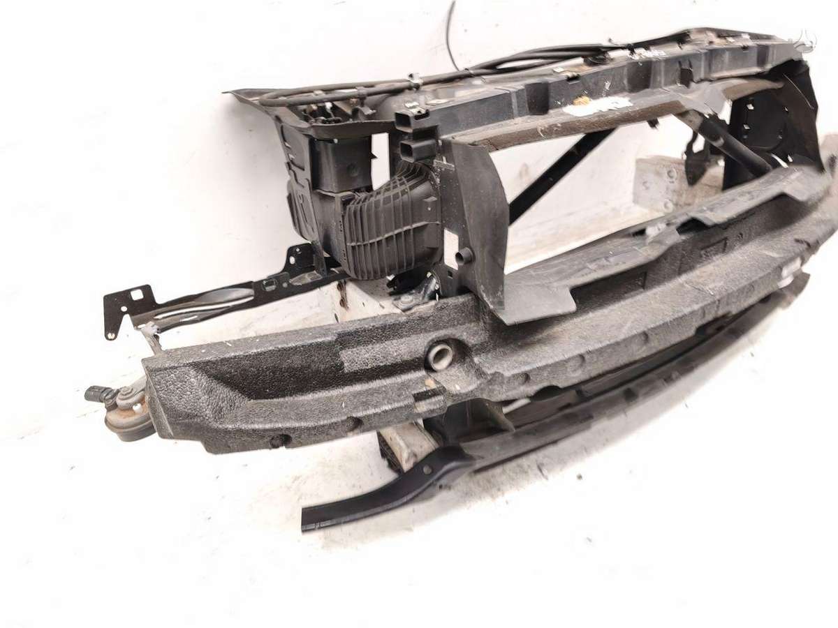 BMW 116 hood (front, rear)