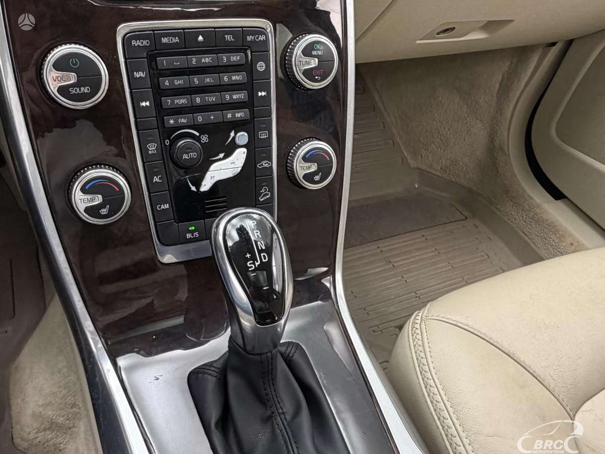 Volvo XC70, 3.0 l., Универсал