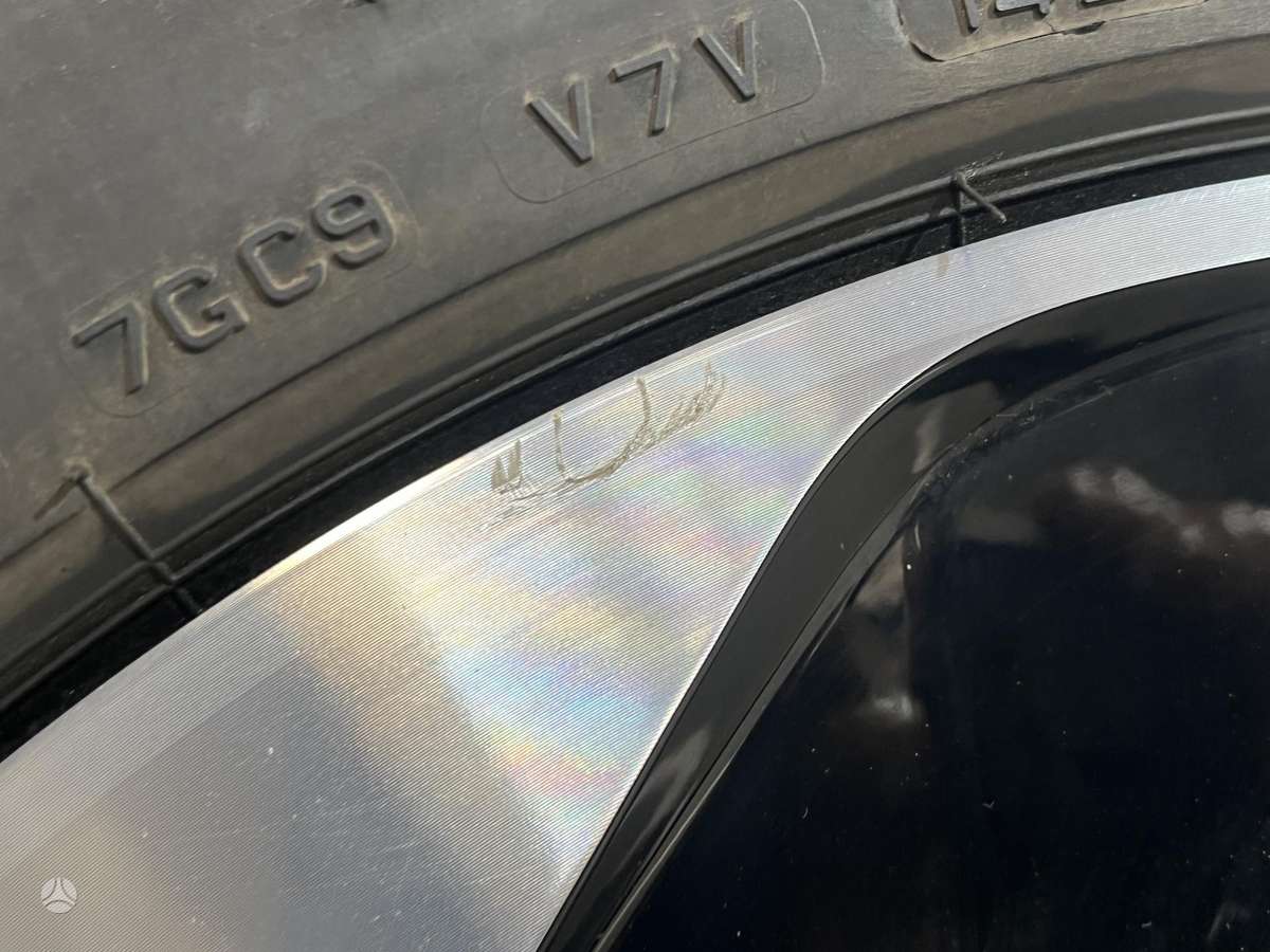 Volkswagen, light alloy, R18