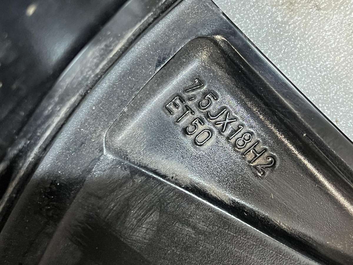Volkswagen, light alloy, R18
