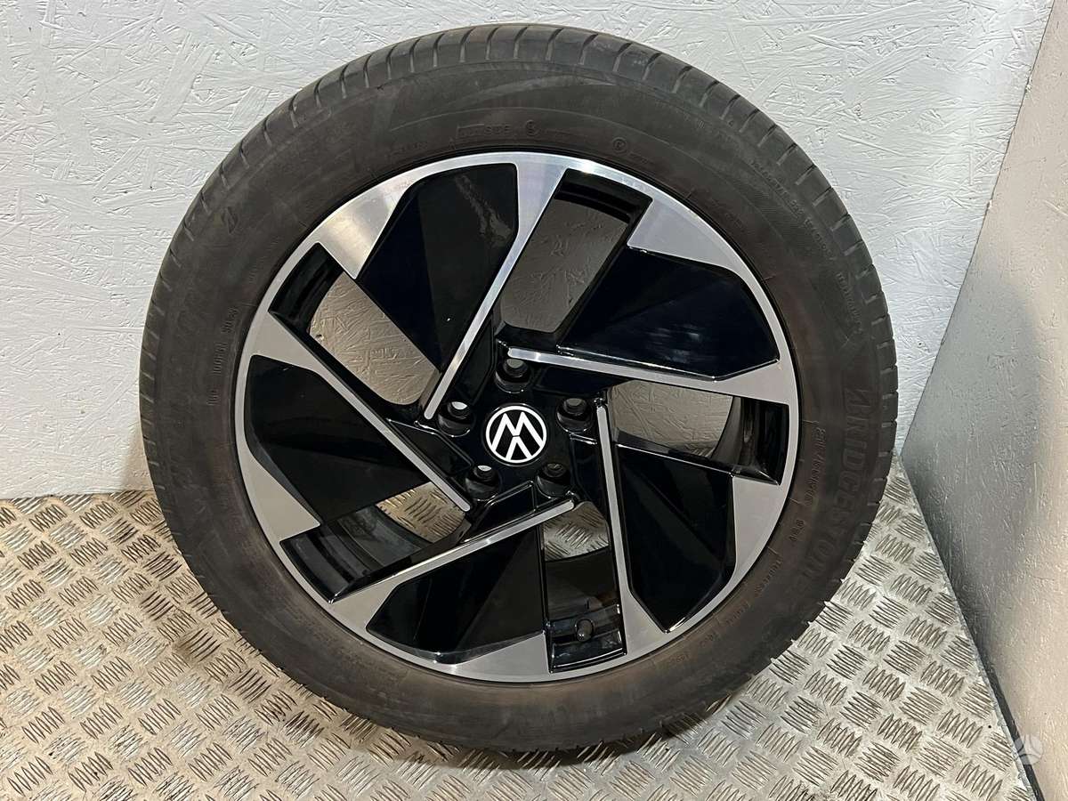 Volkswagen, light alloy, R18