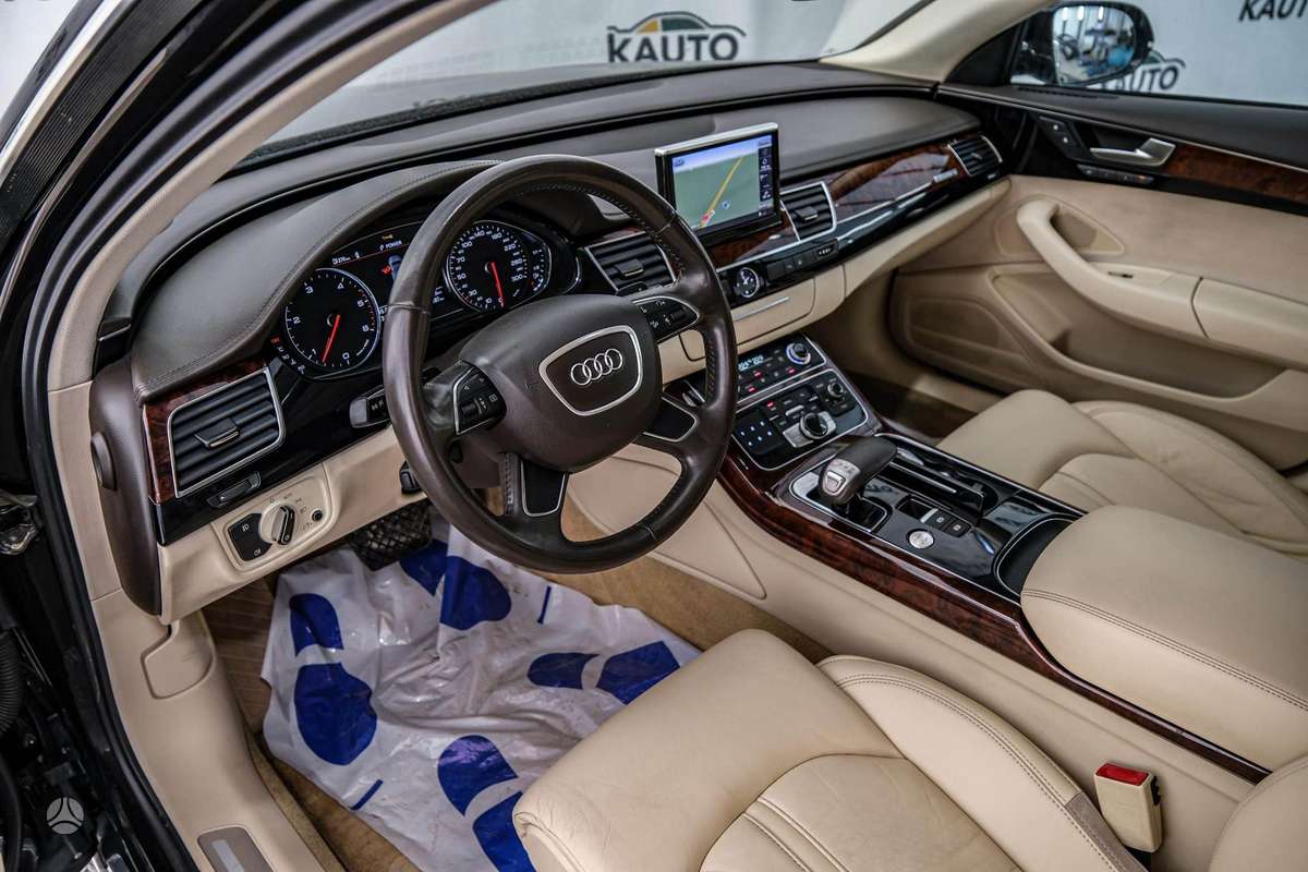 Audi A8, 4.2 l., saloon / sedan