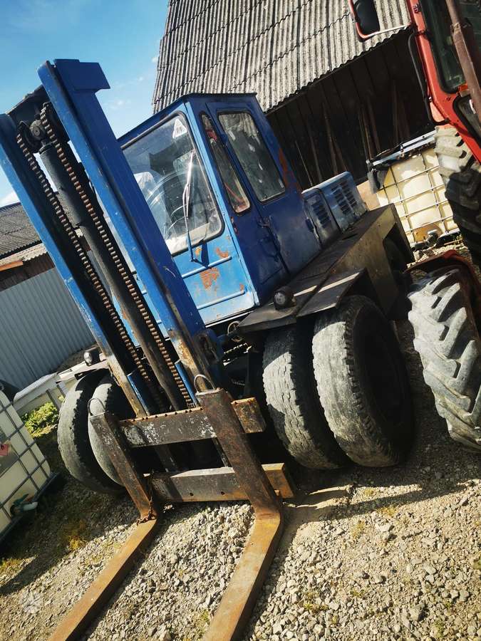 Lvovo 40814, forklifts