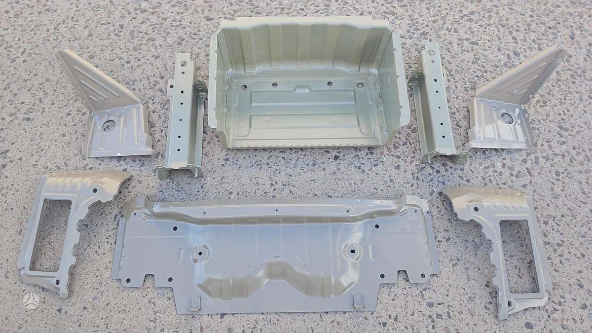 Tesla Model 3, 1568570-01-B, body parts