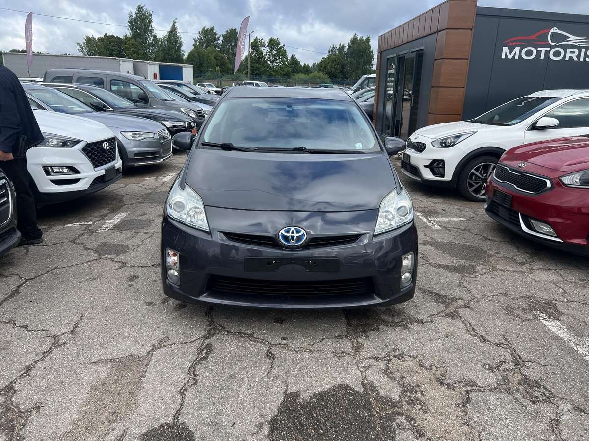 Toyota Prius - 2