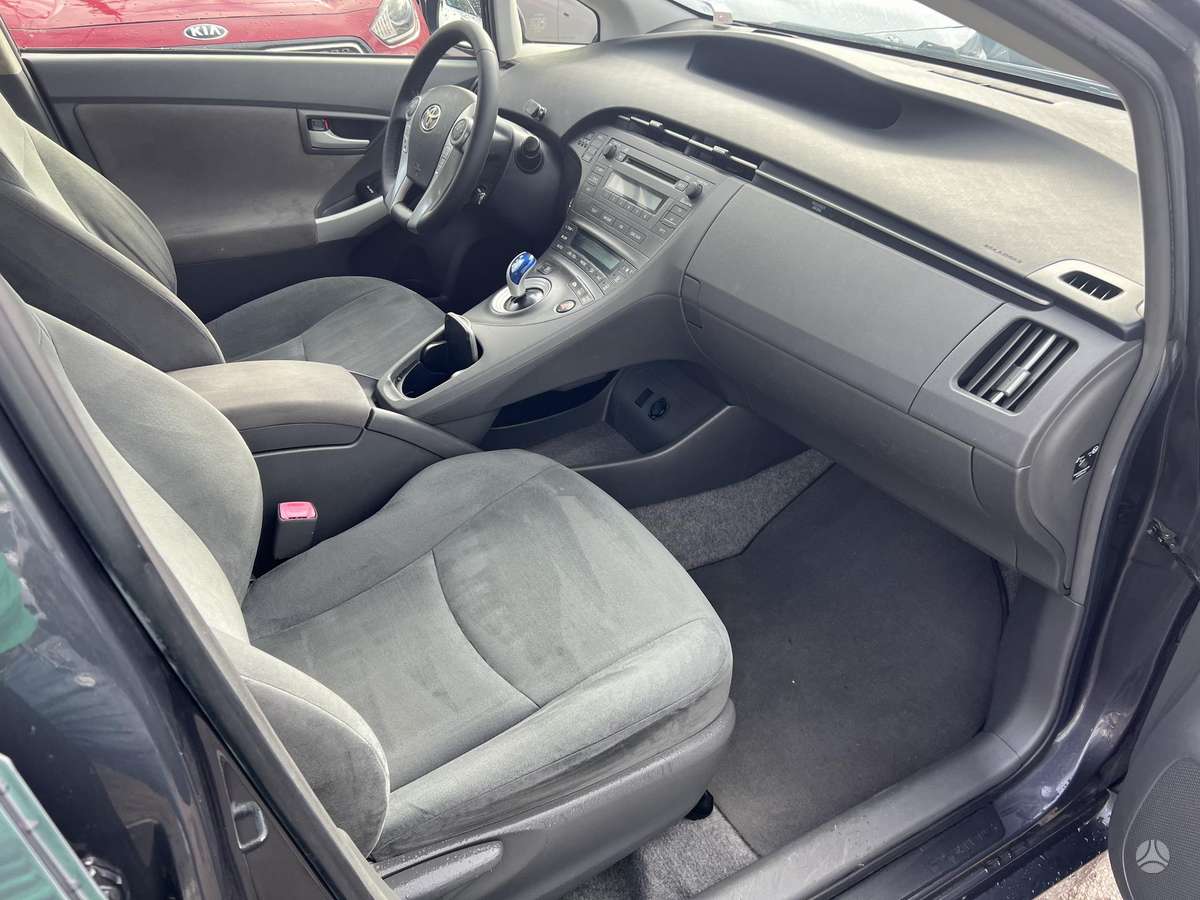 Toyota Prius - 9