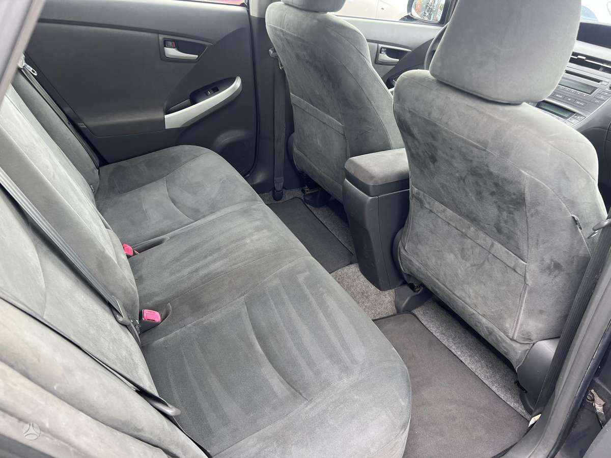 Toyota Prius - 10