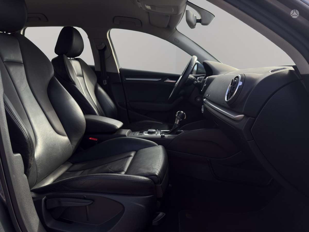 Audi A3, 1.6 l., Хэтчбек