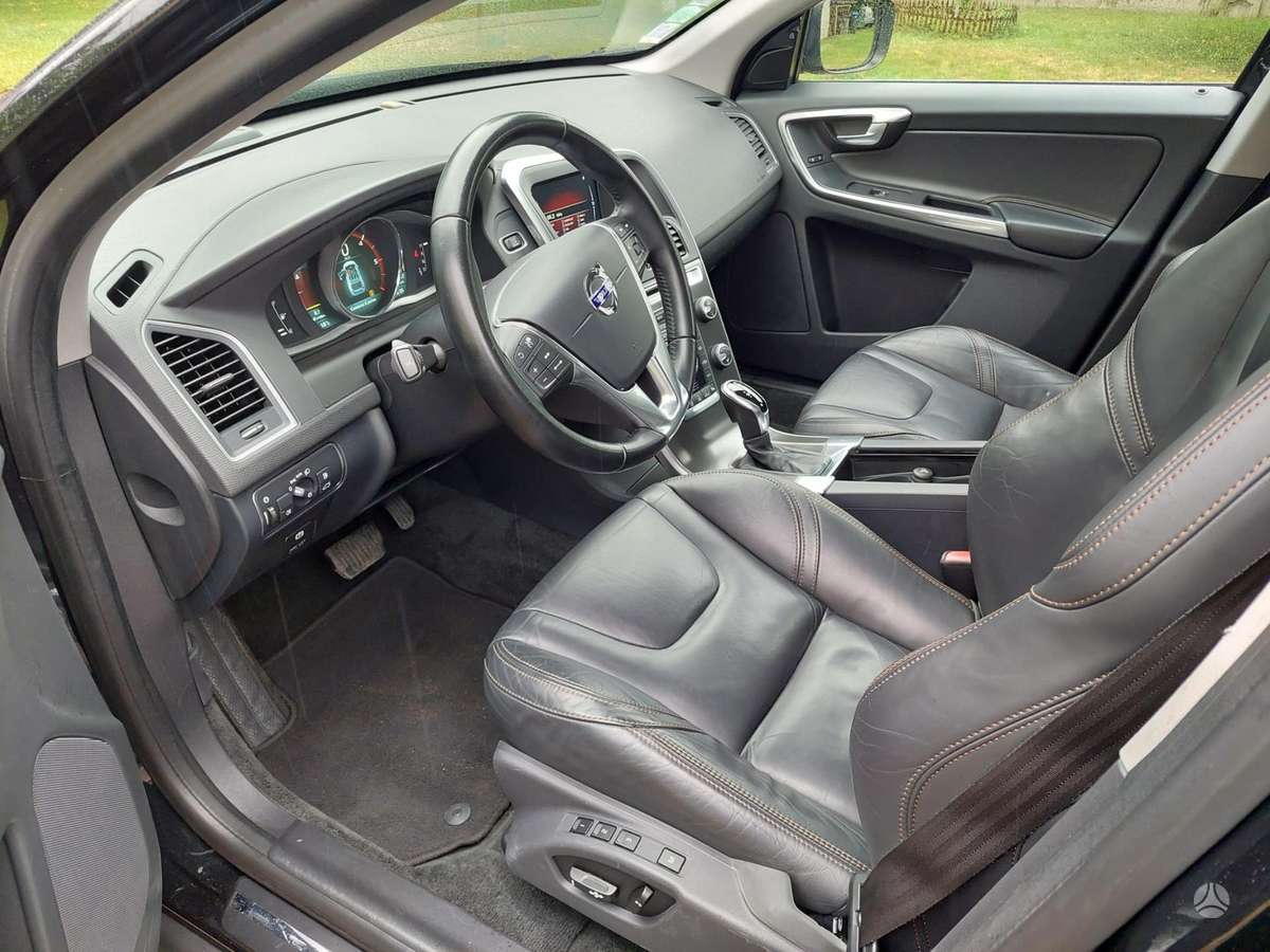 Volvo XC60, Внедорожник / Кроссовер