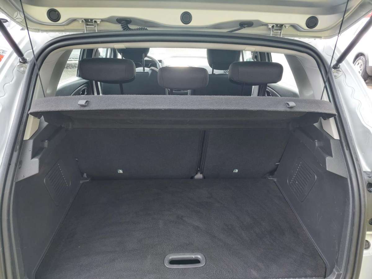 Volvo XC60, off-road / crossover