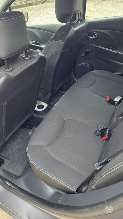 Renault Clio - 7