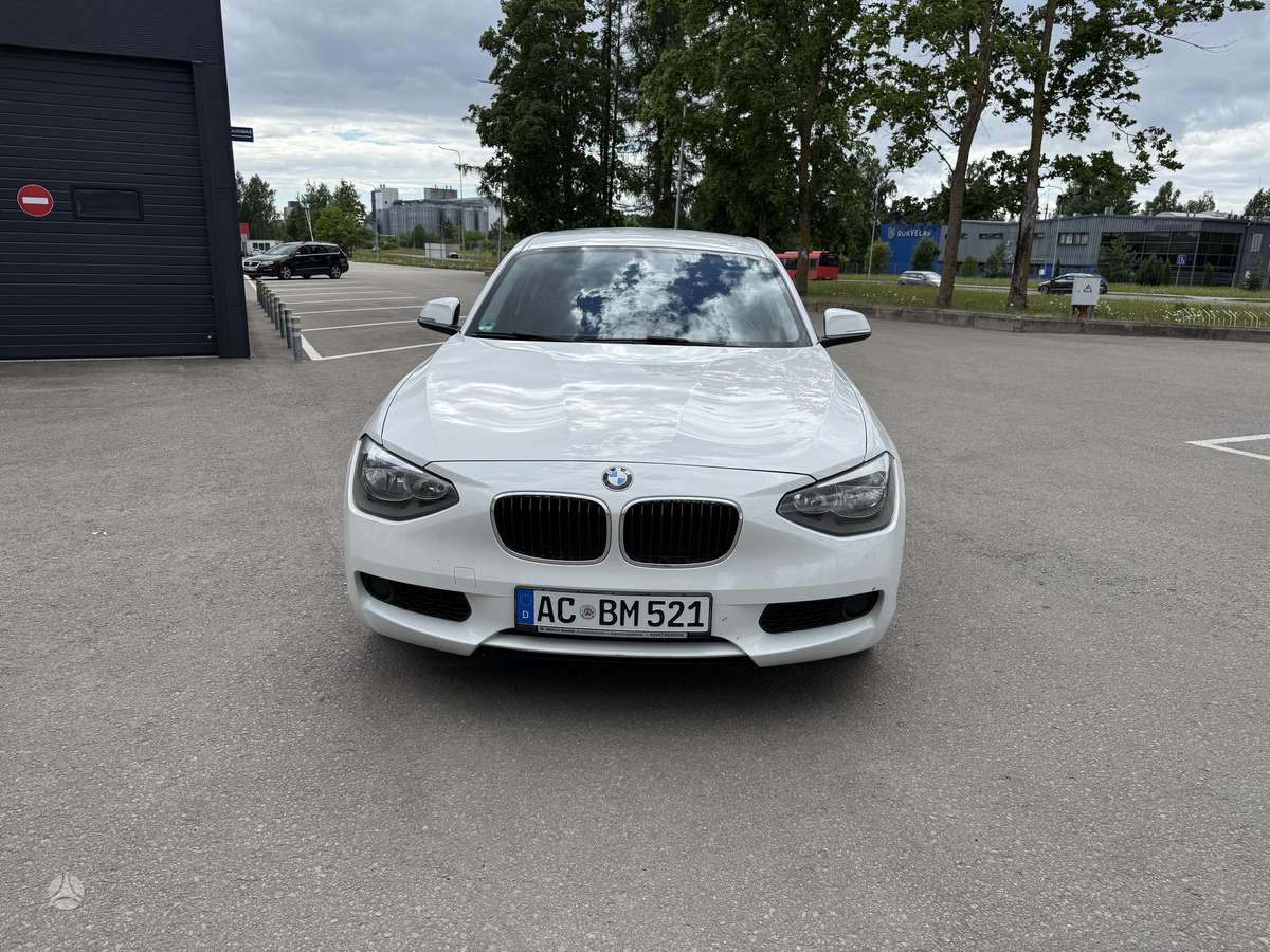 BMW 114, 1.6 l., hatchback