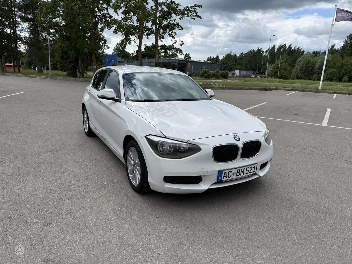 BMW 114, 1.6 l., hatchback