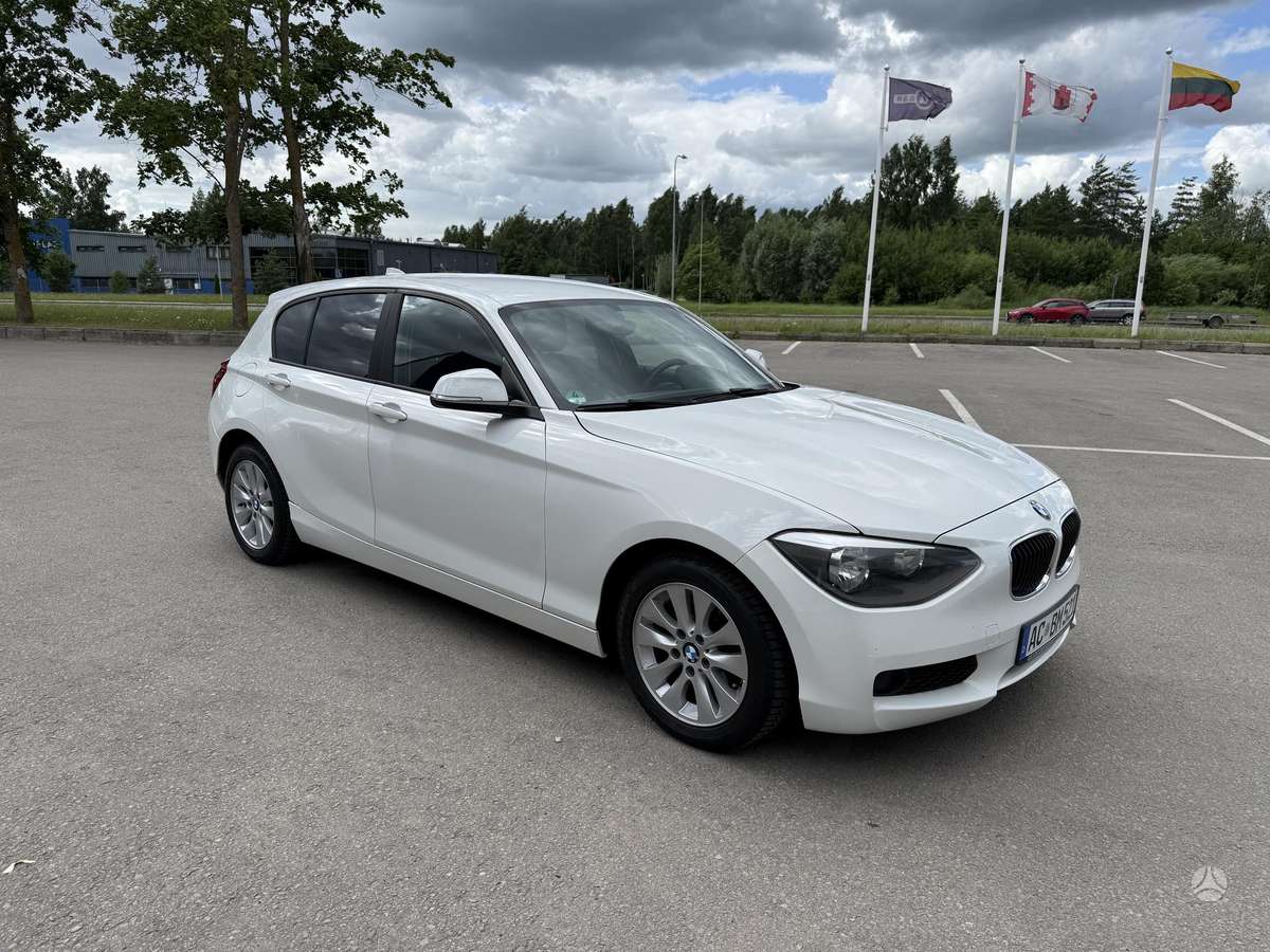 BMW 114, 1.6 l., hatchback