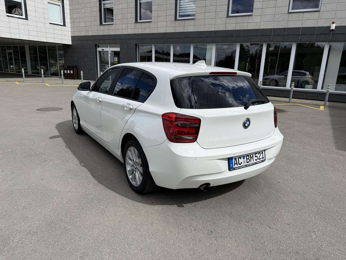 BMW 114, 1.6 l., hatchback