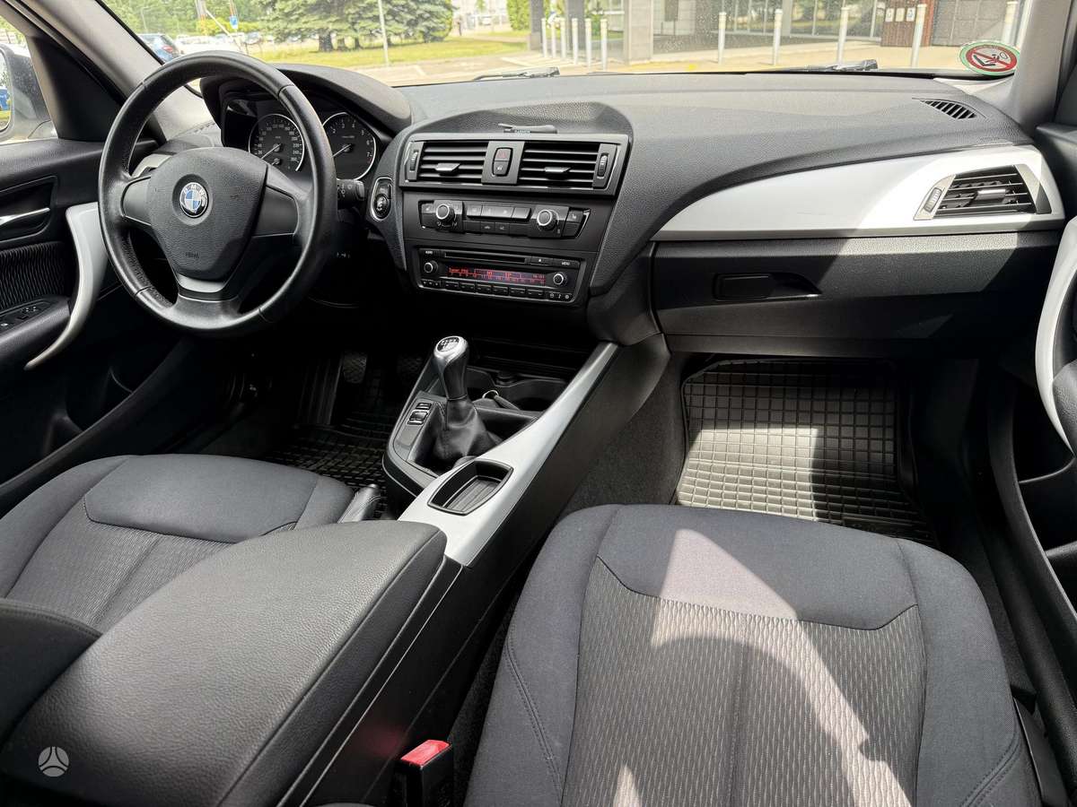 BMW 114, 1.6 l., hatchback
