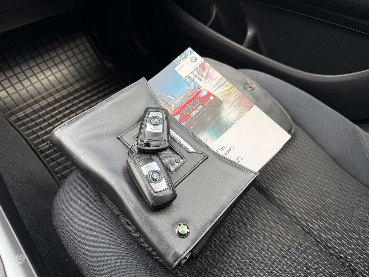 BMW 114, 1.6 l., hatchback