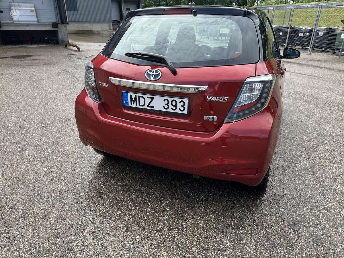 Toyota Yaris - 5