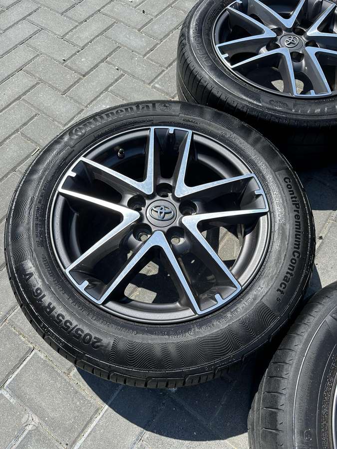 Toyota Auris, light alloy, R16