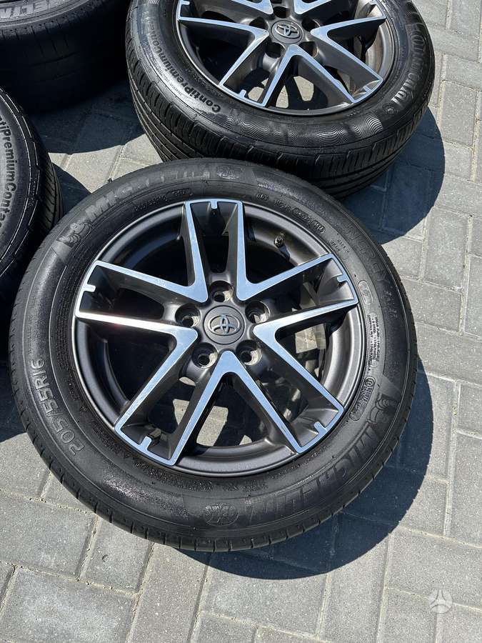 Toyota Auris, light alloy, R16